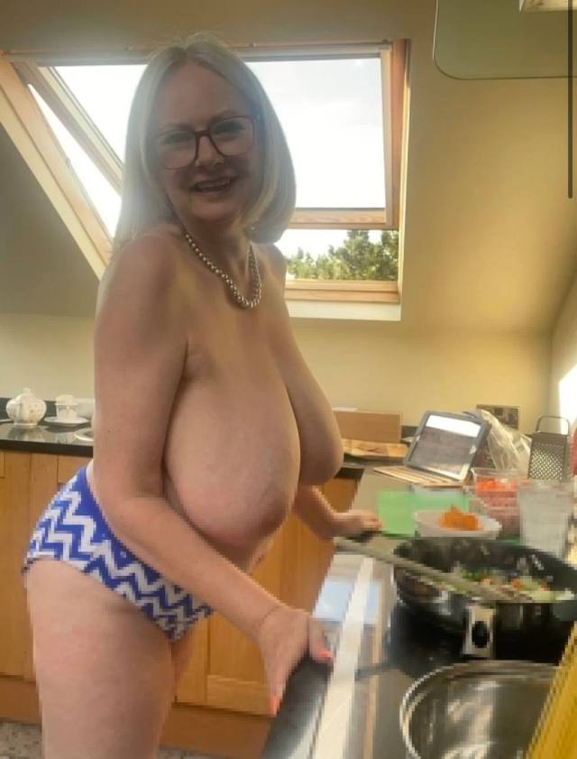 Your first time? hit me up as I handle shy 🙈 guy... 🥵🤩. +1 515-372-0706 Your first time? hit me up as I handle shy 🙈 guy... 🥵🤩. +1 515-372-0706