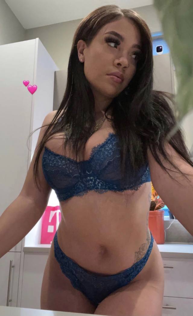 I’m available for both in and outcall services let’s fuck 👅🍆💦 I’m available for both in and outcall services let’s fuck 👅🍆💦